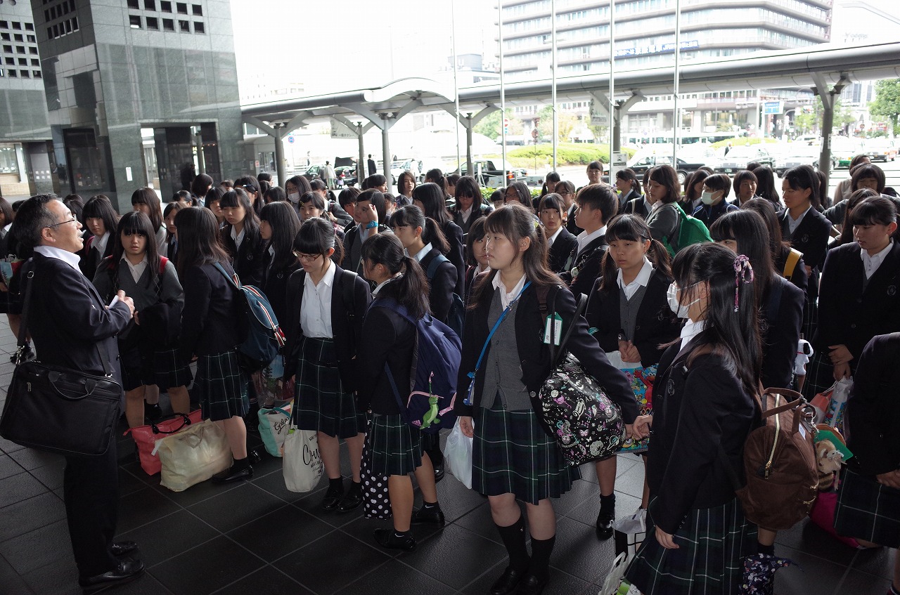 京都駅を出発しました。