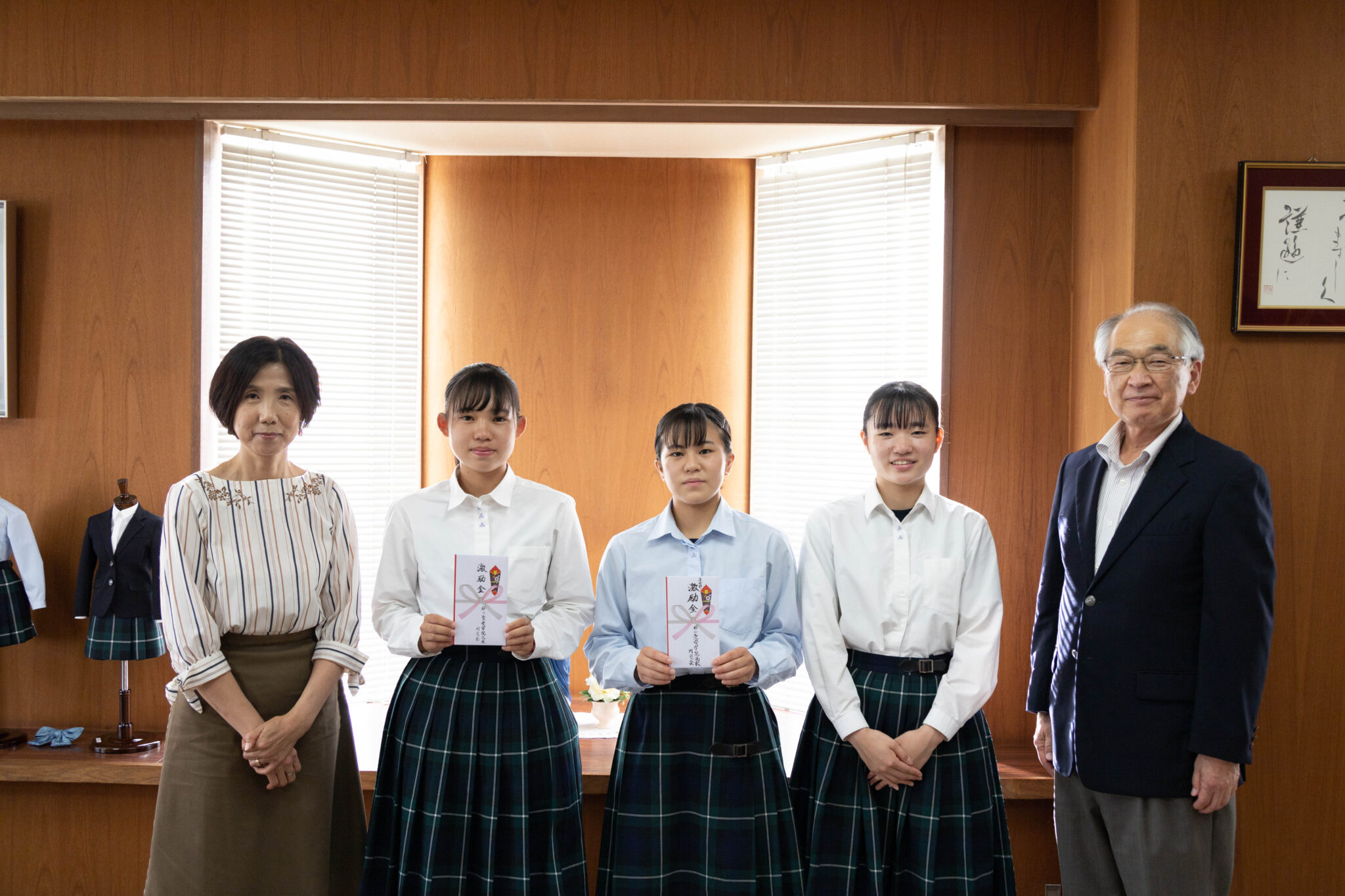 夏季休業前全校集会 桜の聖母学院中学校・高等学校 夏季休業前全校集会 桜の聖母学院中学校・高等学校