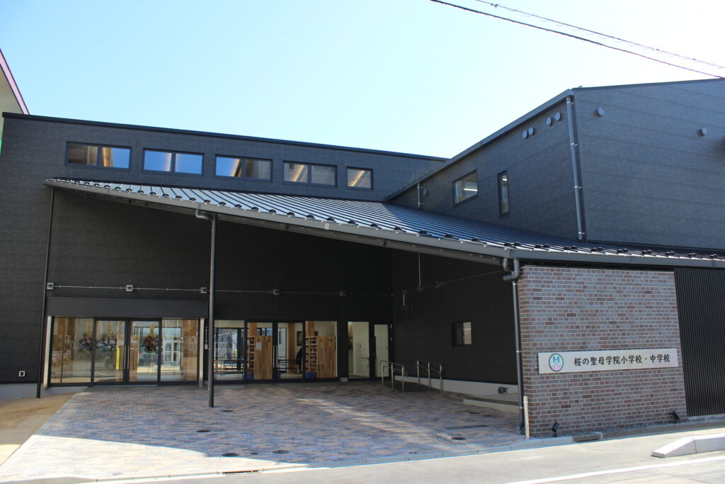 中学校新校舎落成式